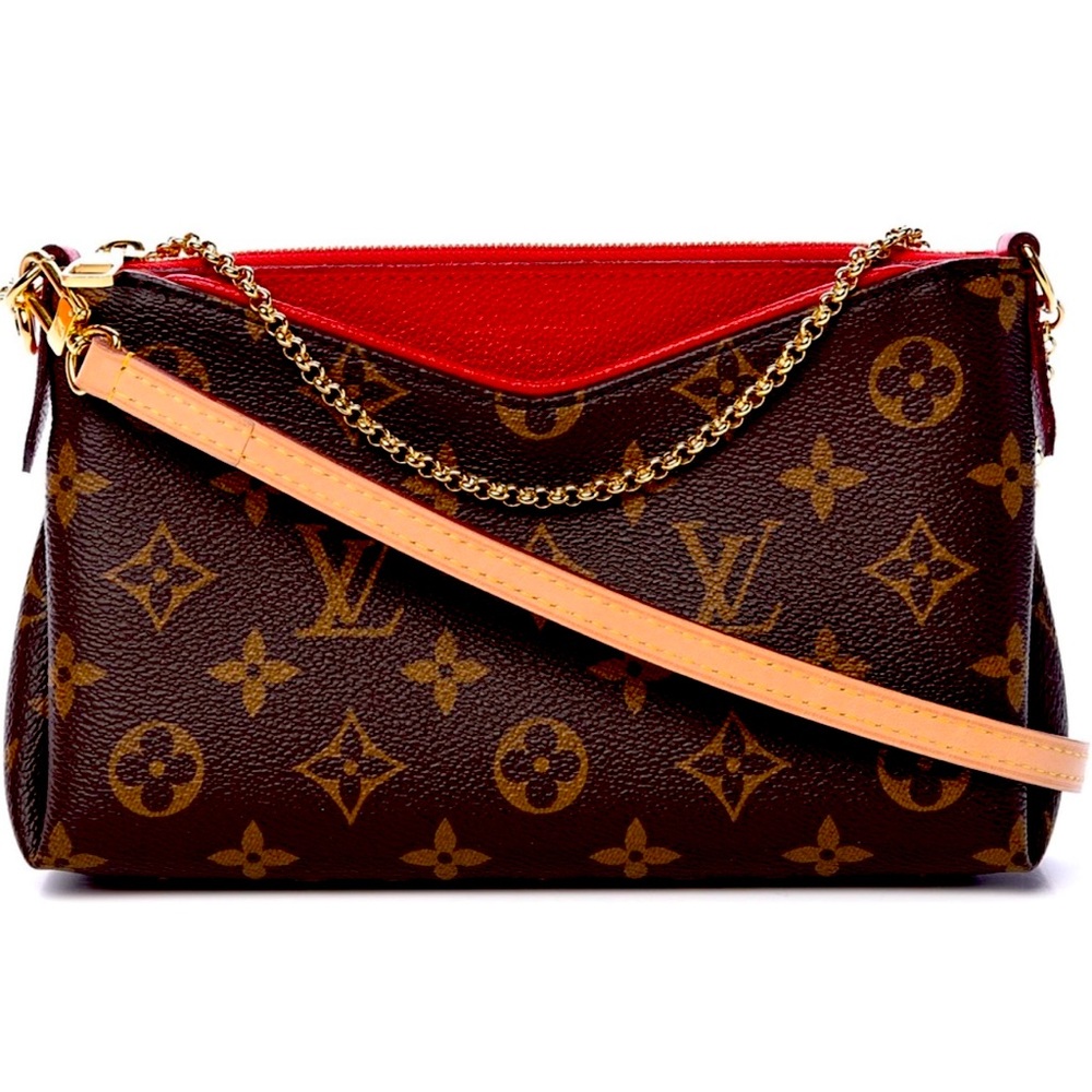 LV Pallas Clutch